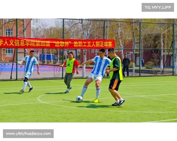 精彩赛事回顾与精彩瞬间集锦 全程呈现比赛高潮与精彩对决 精彩赛事回顾与精彩瞬间集锦 全程呈现比赛高潮与精彩对决